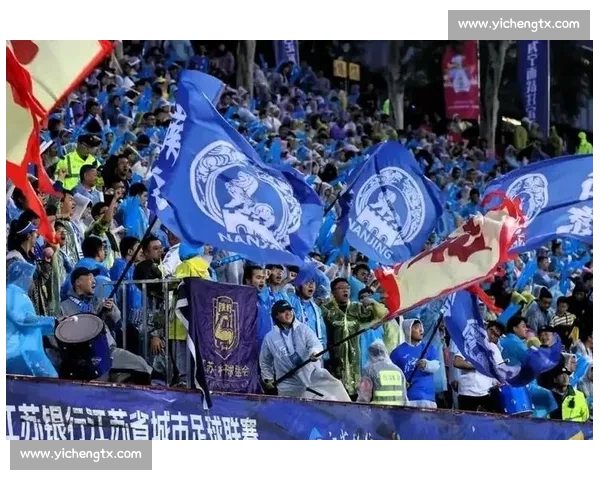 足球巅峰对决激烈上演全球球迷齐聚一堂见证历史时刻